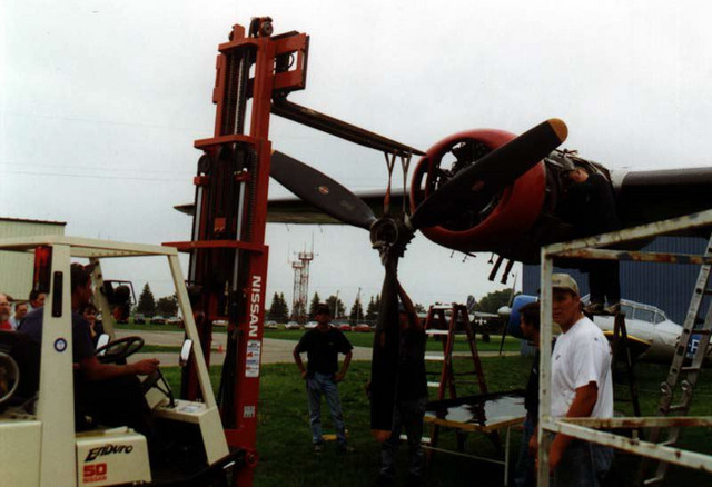 Removing the propeller from the #4 engine of the Collings Foundation B-24.