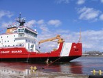 Pulling in the bow of the Mackinaw